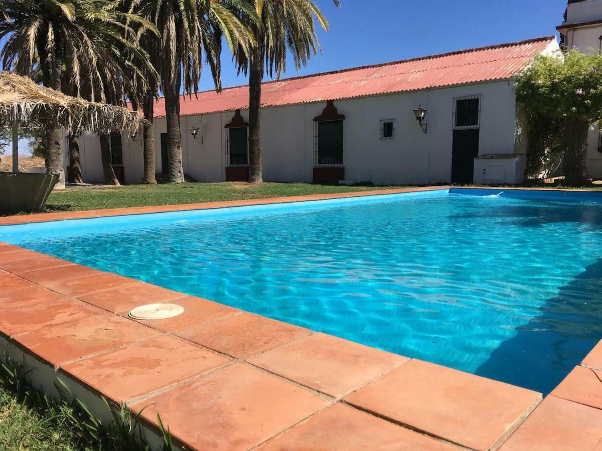 HACIENDA CHAMBERGO Casa en la campiña sevillana Écija Exterior foto