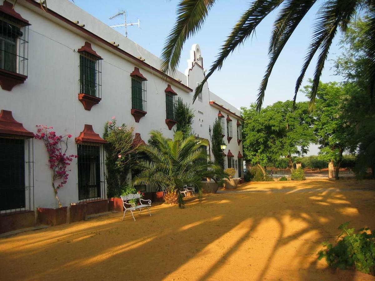 HACIENDA CHAMBERGO Casa en la campiña sevillana Écija Exterior foto